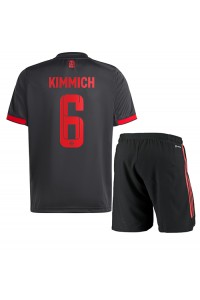 Fotbalové Dres Bayern Munich Joshua Kimmich #6 Dětské Třetí Oblečení 2022-23 Krátký Rukáv (+ trenýrky)